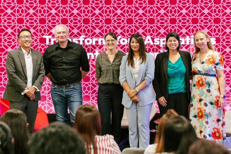 Journée internationale des droits des femmes  Leadership et culture d’entreprise : des leviers clés pour l'équité au travail